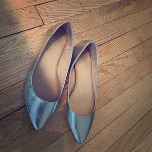 Silver Old Navy Pointed Flats